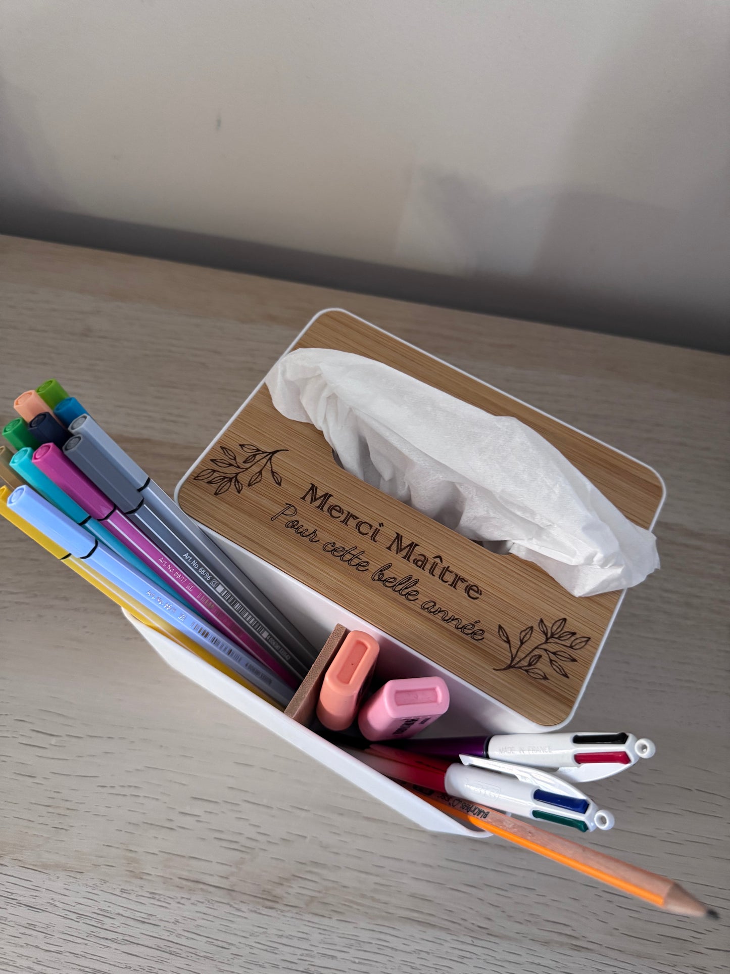 Boîte à mouchoirs Maître